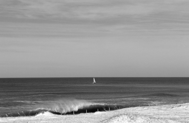 photo vague bateau noir et blanc landes
